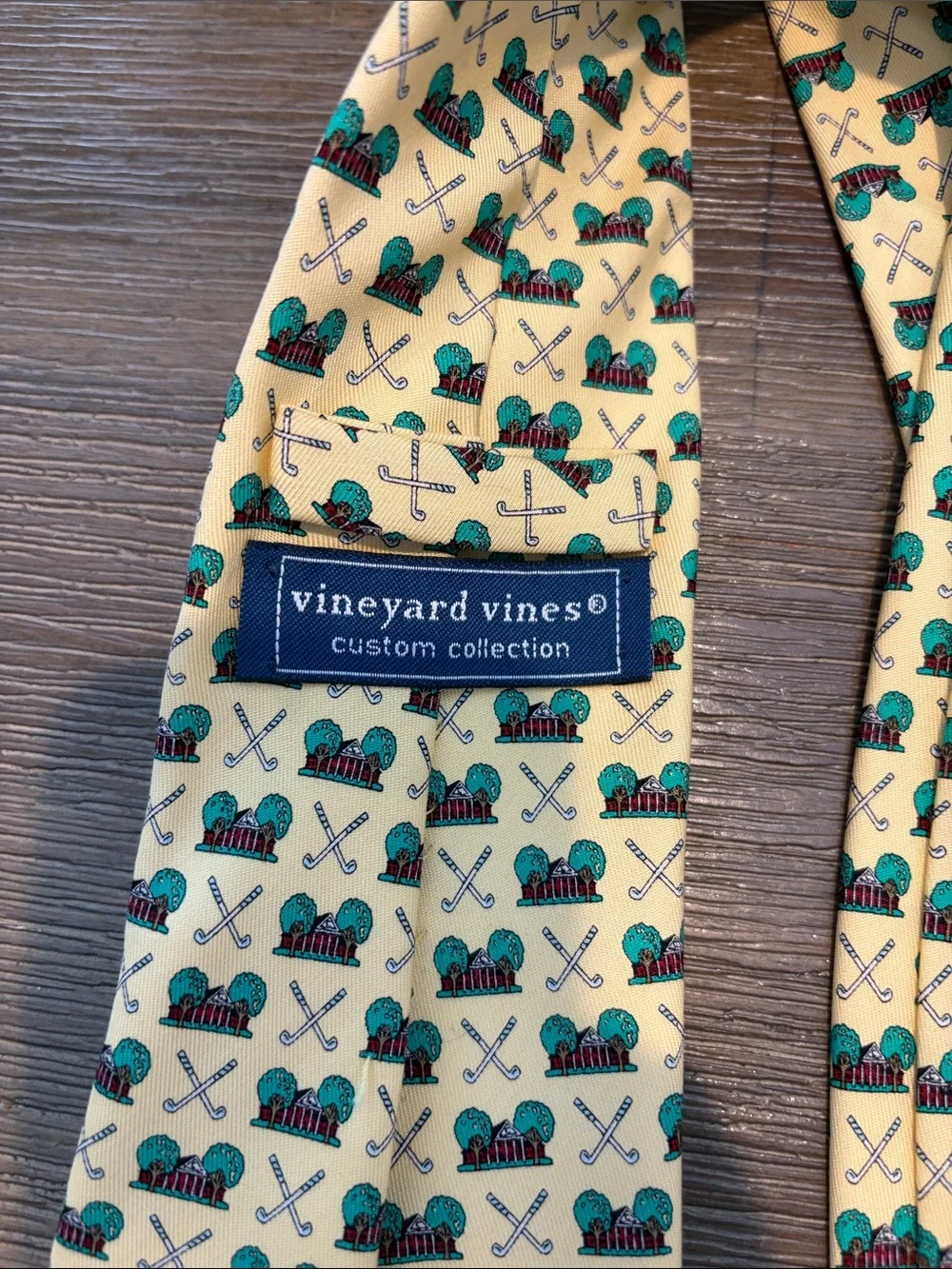 Men’s Colonial Golf Course Yellow Vineyard Vines Tie